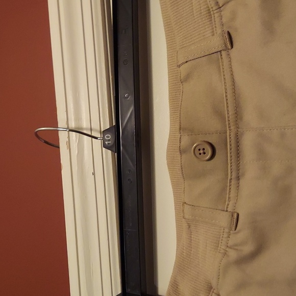 Girl's Izod shorts - Picture 2 of 7